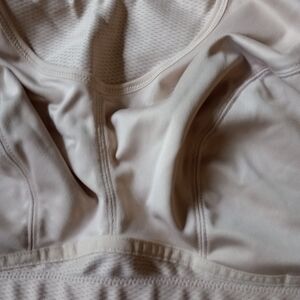 Trims 44F sports bra